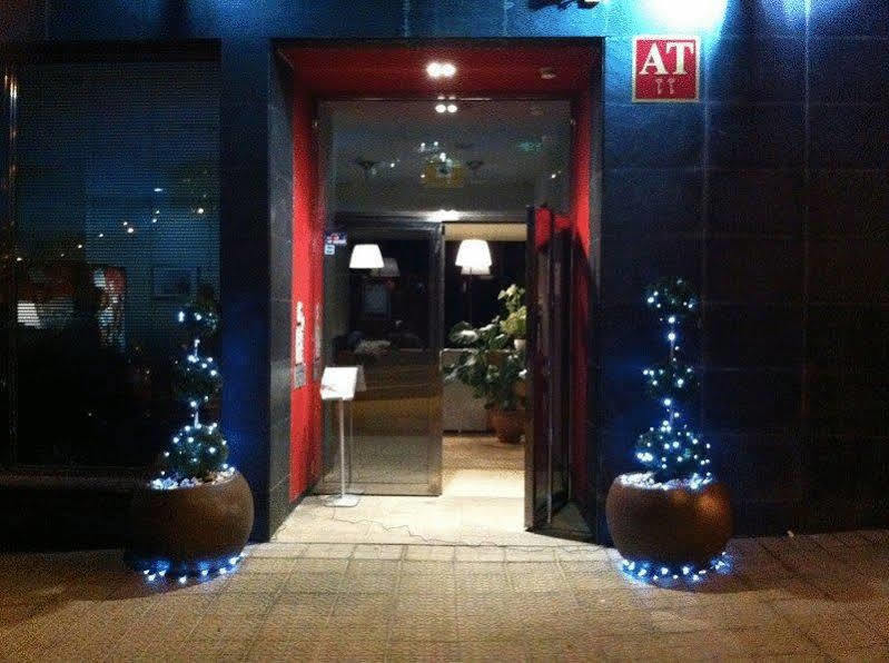 Spirit Apartamentos Atxuri Bilbao Exterior photo